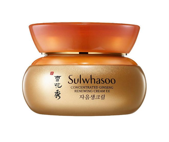Potent compounds from the  ginseng plant, Compound K and Ginsenoside Re, work in synergy to promote radiance, suppleness, and resilience.  The well-nourished skin then improves in health, appearing youthful and brighter over time. (Photo: Sulwhasoo)