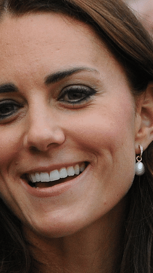 Kate Middleton Shows Off Her Sleek 9-To-5 Style On World Mental Health Day