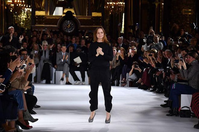 hbsg-stella-mccartney-poses-on-the-runway-during-the-stella-news-photo-612106140-1563268727