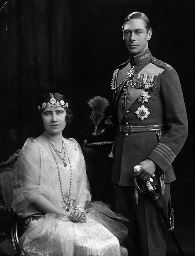 For her bridal portraits, Queen Elizabeth's mother wore the Strathmore tiara, which was a wedding gift from her father, the Earl of Strathmore. The tiara likely dates back to the late nineteenth century, and it features a garland of roses set with rose-cut diamonds.