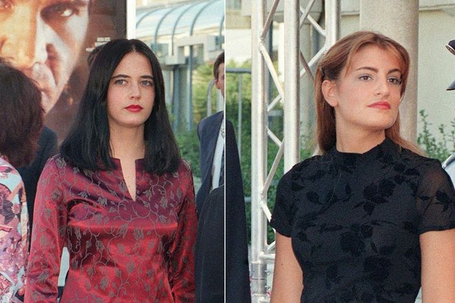 Born two minutes prior to her sister Joy, actress Eva Green says she is very different from her twin. While Eva has pursued an acting career since her early twenties, Joy has never wanted to act and instead prefers to raise horses with her husband in Normandy.