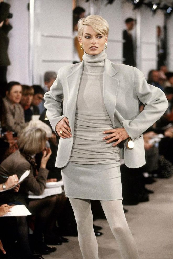 Donna Karan RTW Autumn/Winter 1991 fashion show. Photo: Getty 