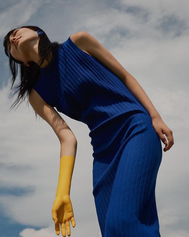 Rib knits, pinafore jumpsuits, circle skirts, and tailored pants, these minimalist designs are great to mix and match — perfect if you don’t want to waste time on planning your outfit in the morning. 

Photo: Instagram