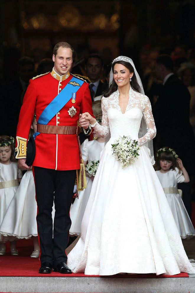TRH Prince William, Duke of Cambridge and Catherine, Duchess of Cambridge, leave the Abbey as husband and wife.
Photo: Getty
