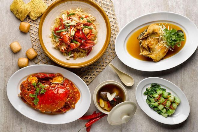 A la carte dishes made with sustainably sourced seafood abound, including wok-fried Maine lobster in a lemongrass-infused, chicken floss and salted egg yolk sauce (SGD 88++); and steamed spotted garoupa in premium Chinese soy sauce (SGD 98++)