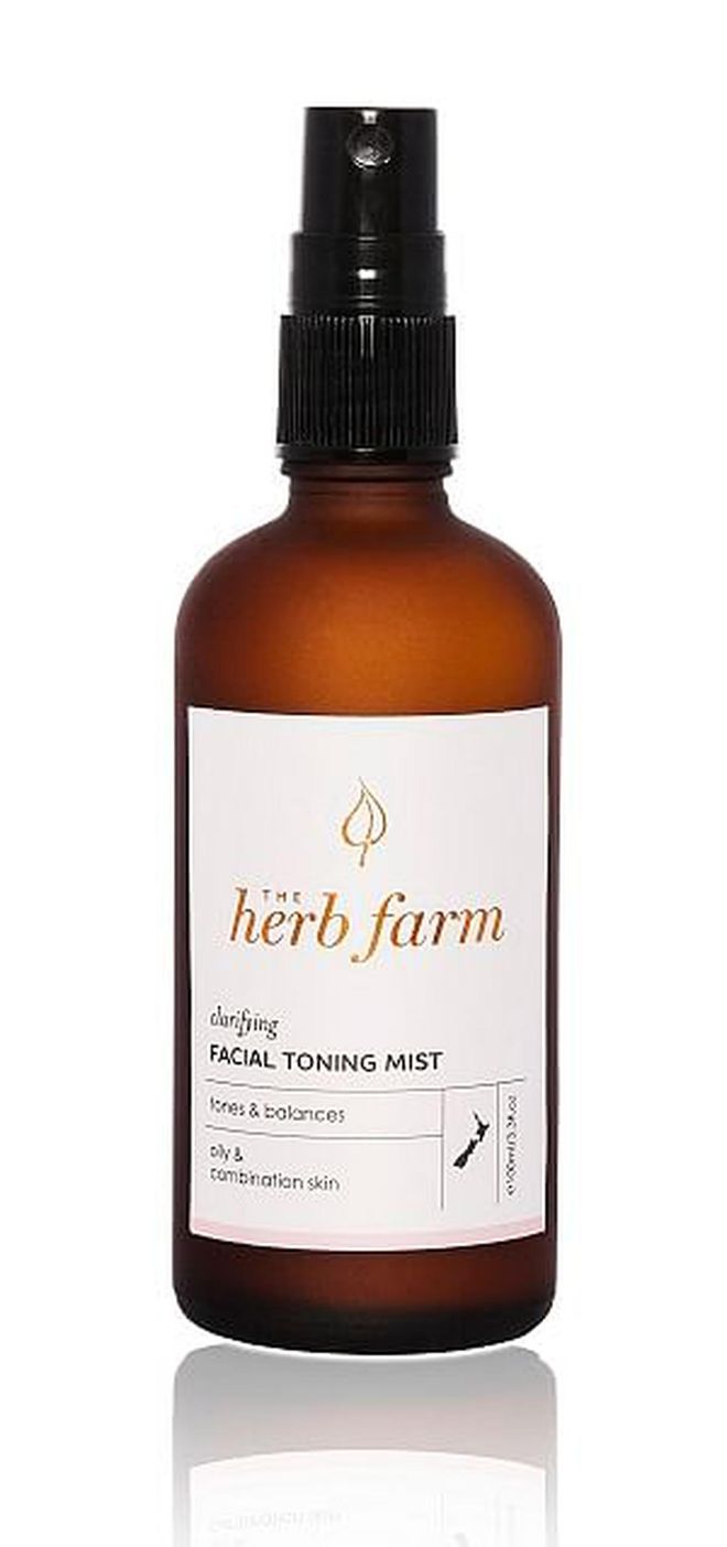 Concocted with fresh herbs, this toner gently rebalances skin pH, restoring it with health and vitality. 