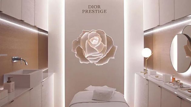 Dior Prestige Grand Facial Treatment