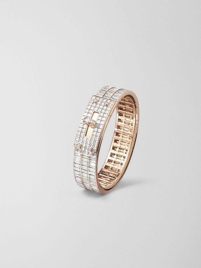 Kelly Baguettes Triple-Row bracelet in rose gold featuring 275 diamonds (31.99 carats).