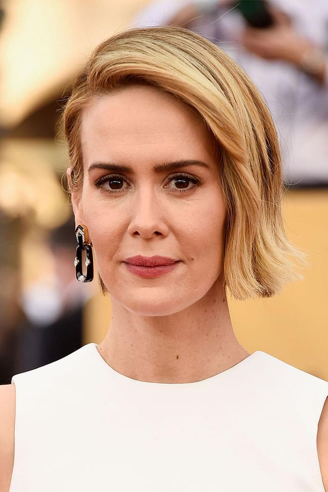 Sarah Paulson showed us this week that she can pull off essentially anything—green sequins and all—and this slicked back, asymmetrical cut is no exception. 