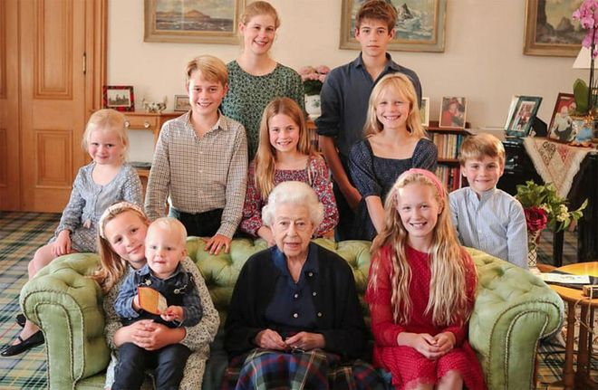 Queen Elizabeth II Grandchildren Great-Grandchildren