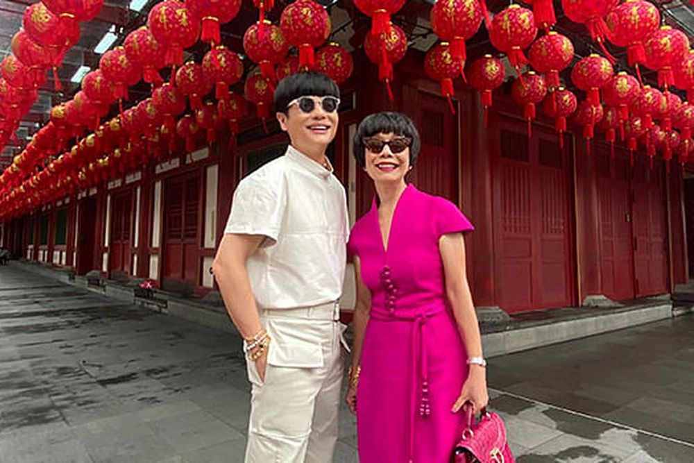 Peranakan Diaries: Discover Chinese New Year Traditions Though Fashion and Food with EIC Kenneth Goh