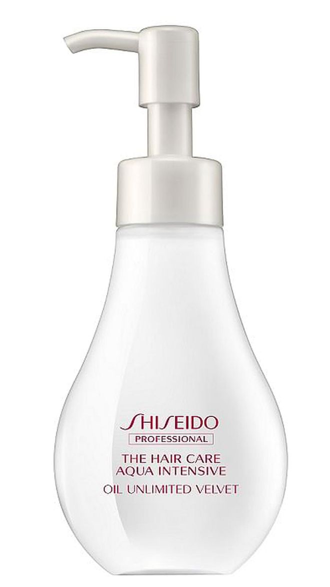 Evening primrose oil delivers moisture and nutrients to dry and rough hair while Shiseido's Lasting Veil Technology ensures that the effects lasts all day long. 