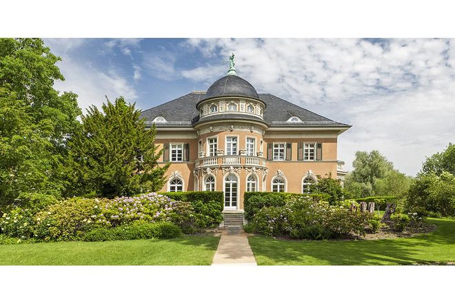Asking Price: Price upon request
This Baroque-inspired palace dates back to the 1920s and is located on the water in a UNESCO World Heritage Site just outside of Berlin.