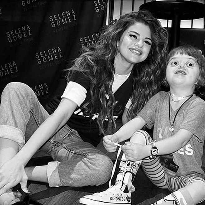 Selena met with a loving fan during her tour and her followers also felt the love in this 'gram.