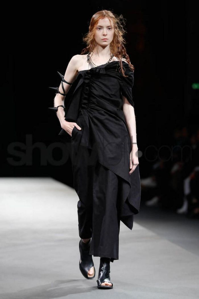 Japanese Modernity Meets French Opulence At Yohji Yamamoto Spring