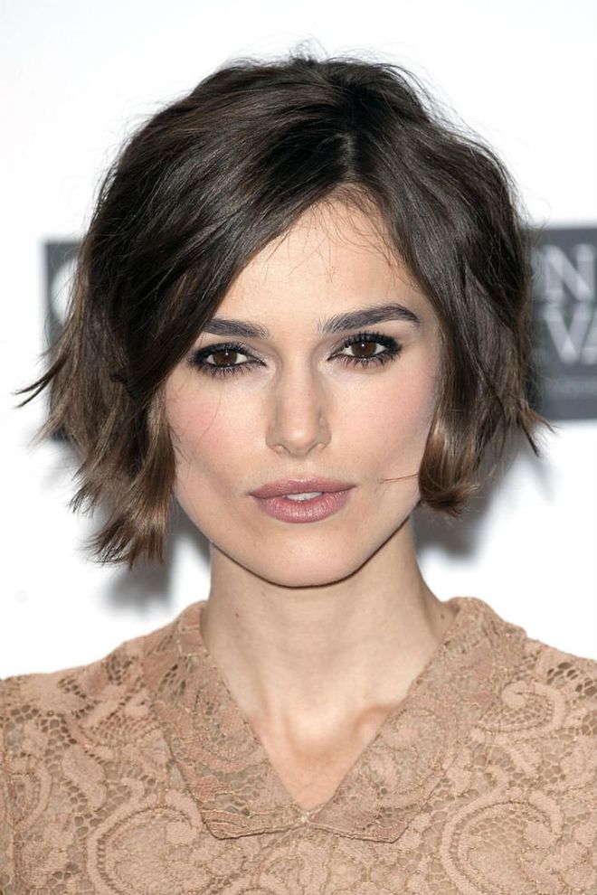Rumpled waves that fall longer in front bring out Keira Knightley's enviable bone structure.