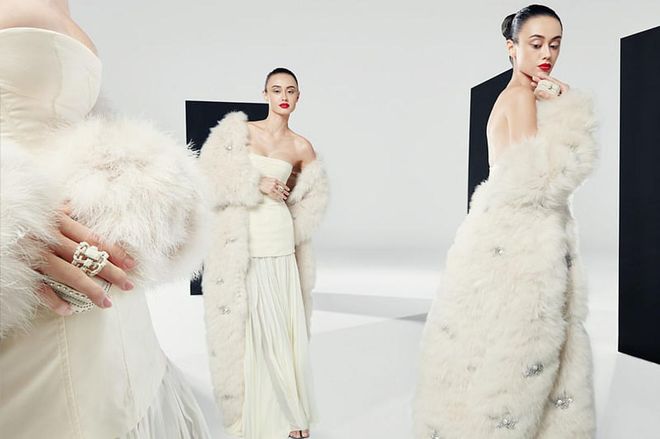 Fendi Couture Nov 2023_Beaded fox fur coat look