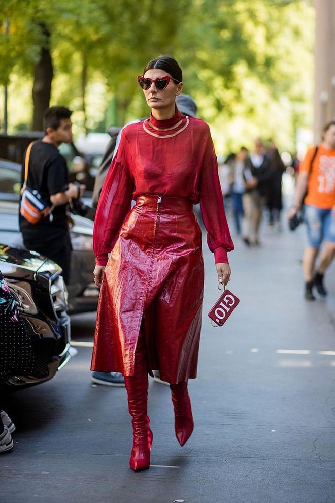 Wearing head-to-toe block colour adds a pulled-together, polished edge to an ensemble. Photo: Getty 