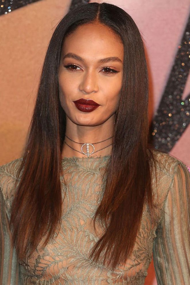 This mix of brown and red lipsticks on Smalls gives off '90s supermodel vibes without looking too retro.
