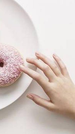stress eating donuts feature image