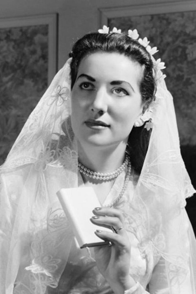 It's tradition for a bride to wear pearls on her wedding day because the gem is believed to signify purity and beauty. This has been a tradition since the time of the Ancient Greeks who believed that pearls were the tears of the gods. Brides wore pearls so that they wouldn't cry on their wedding day.
