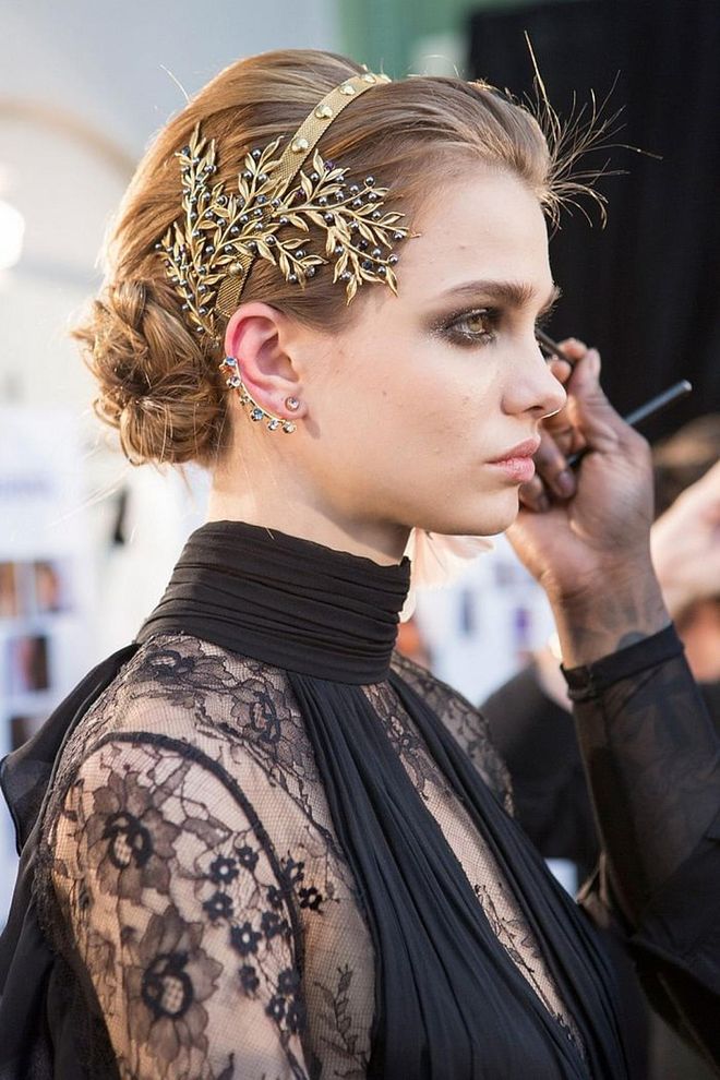 At Elie Saab, the only think sparklier than the sculptural headbands were the smoky, glitter eyes.