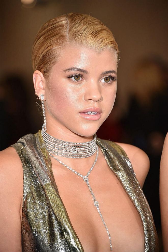 Sofia was every inch a golden girl with her uber glowy complexion (Photo: Getty)