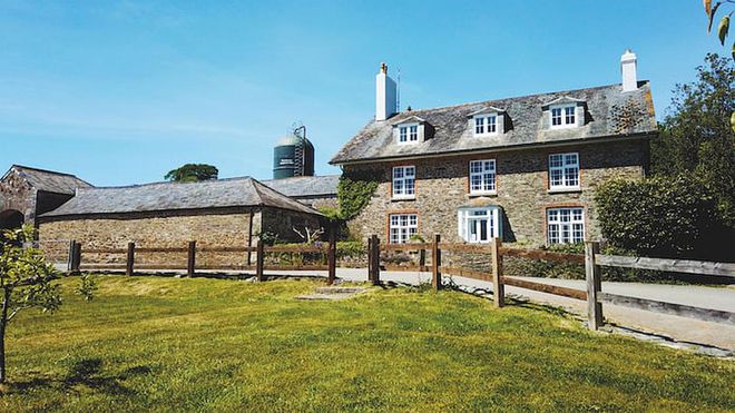 ANRÁN, A Farmhouse In Devon That Blends Big‐City Sophistication And Country Charm