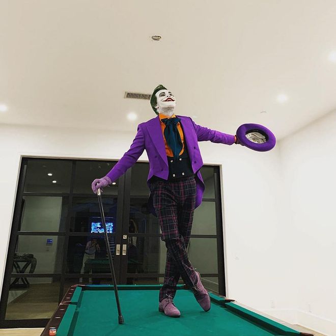 In photos shared by friends, singer The Weeknd completely got into character as Jack Nicholson's rendition of The Joker from 1989's Batman.