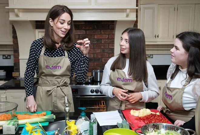 The Duchess of Cambridge helps prepare soup at Savannah House.

Photo: Getty