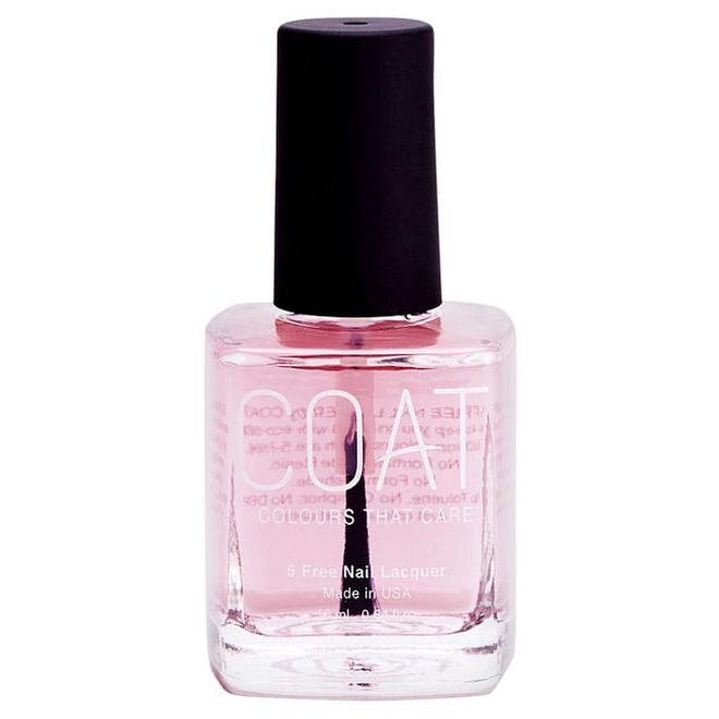 Enriched with lavender essential oils, this healing base coat nourishes and strengthens nails to minimise breakage. 