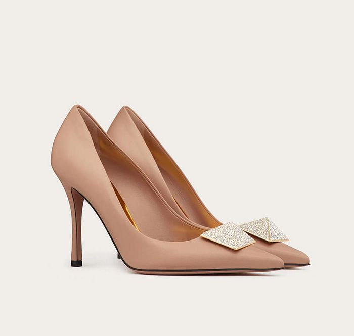 All The Best Nude Pumps You Have To Invest In Now