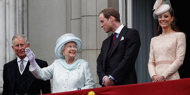 Prince Charles, Queen Elizabeth, Prince William, and Duchess Kate stand on the balcony of Buckingham Palace during the Diamond Jubilee celebrations. Photo: Getty
