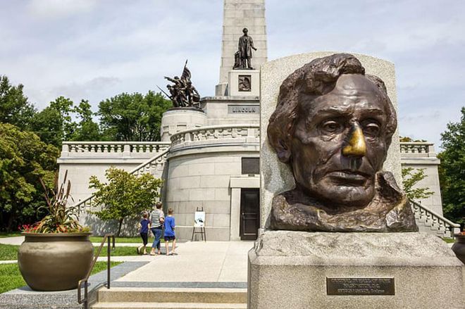 There's no shortage of statues of the 16th President at his tomb in Springfield, Illinois, but luck-seekers need to pay special attention to the large bronze bust in front of the memorial. Based on a sculpture by Gutzon Borglum (you might recognize his work from Mount Rushmore) the likeness sits on a granite pedestal in front of the tomb where thousands of visitors, including no few politicians, keep his nose rubbed-to-gleaming for good luck.
Photo: Getty