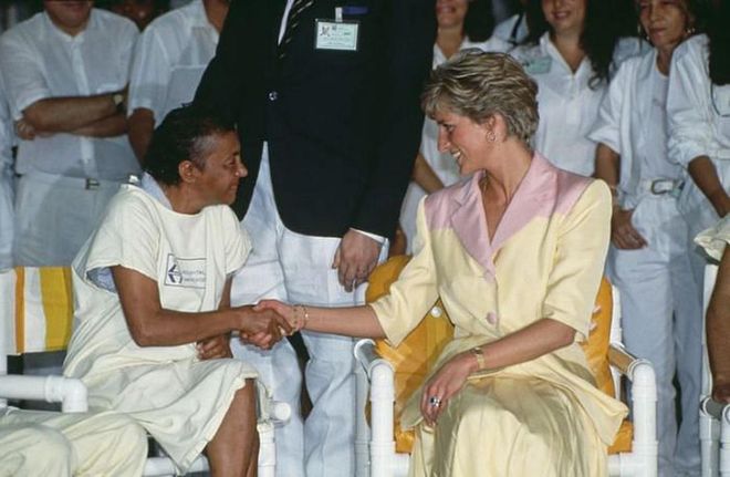 Princess Diana with AIDS patients