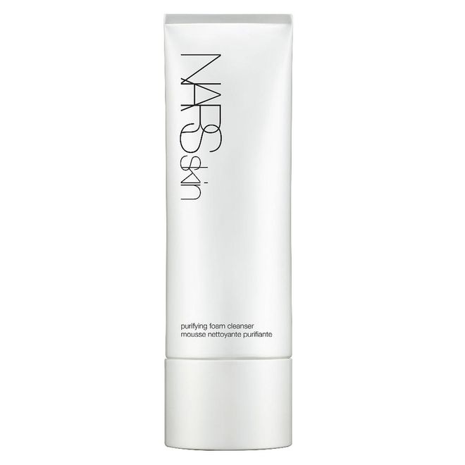 Not in a travel size but the packaging is well designed with a screw cap that will prevent water from splashing and accumulating inside it. This refreshing foaming cleanser is enriched with wild rose and peony extracts to soothe skin and reduce shine, while gently washing away makeup and impurities. Just like its makeup range, this cleanser also contains NARS exclusive Light Reflecting Complex to make your skin reflect light like a prism.
Photo: Courtesy