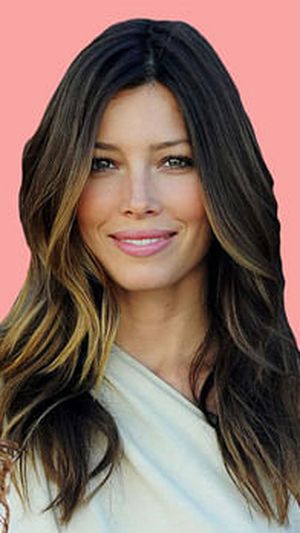 20 Celebrities with Balayage Hair That's Perfect for Winter