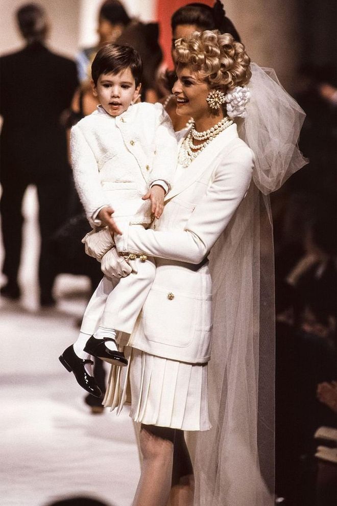 Chanel Haute Couture Spring/Summer 1990-1991 fashion show. Photo: Getty 
