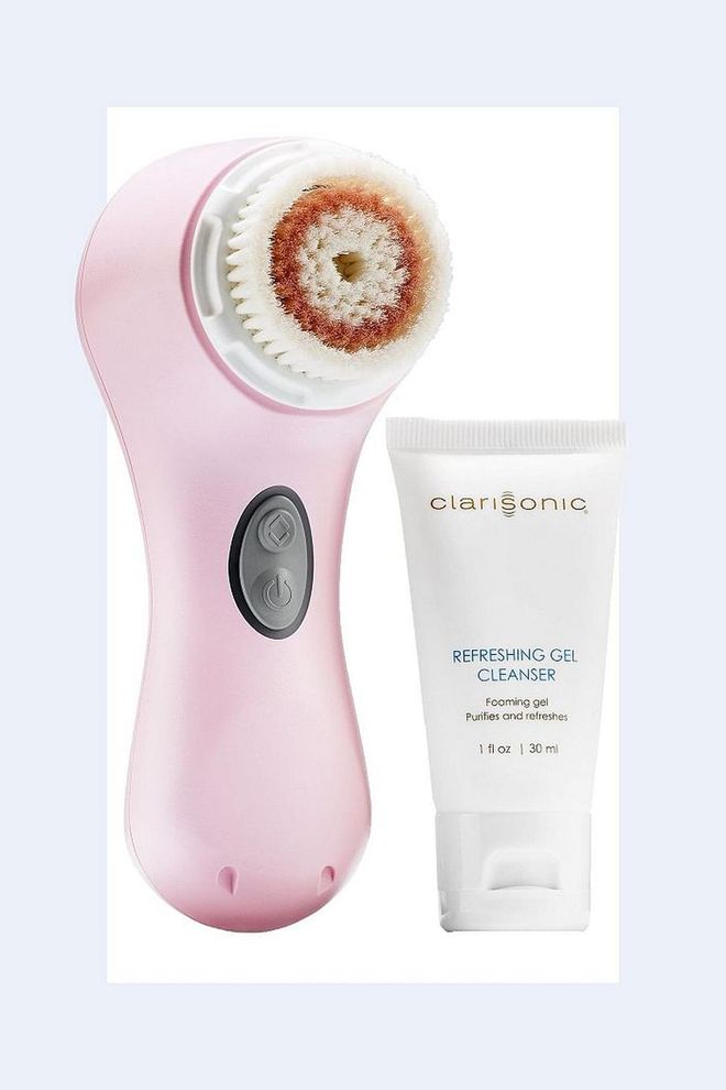 "Investing in a skincare routine helps your makeup go on better. I always tell my girls to use a Clarisonic device because it really helps to cleanse deeply. Then, depending on your skin type, go for a nice moisturizer. I recommend Hydra Genius.”—Sir John, L’Oreal Paris celebrity makeup artist. Photo: Getty