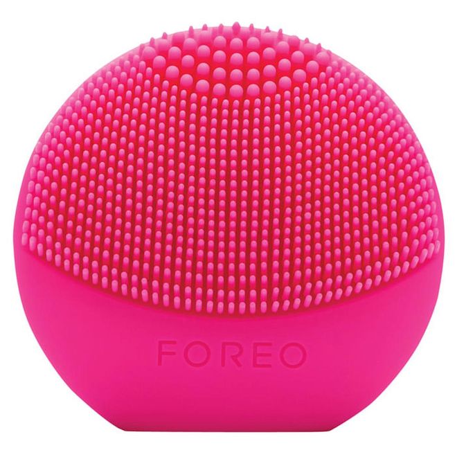 Barely palm-sized, this travel-friendly gadget vibrates at sonic speed to dislodge makeup residue and dirt while its silicone coating keeps bacteria at bay.