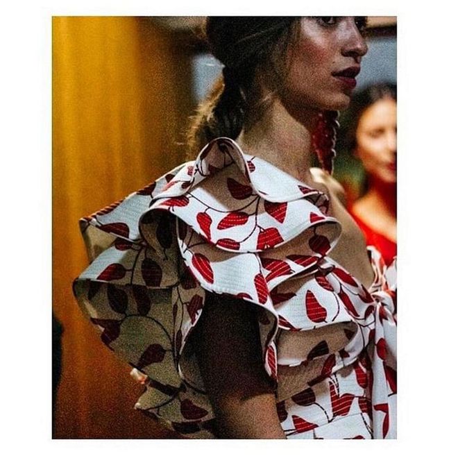 Calling card: bare shouldered, frill-tastic looks and tropical florals
Photo: Instagram