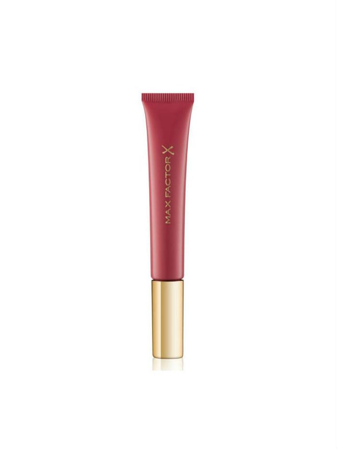 Packed with nourishing oils and vitamin E, this hydrating formula delivers vibrant colours onto lips while keeping them soft and smooth. It is also buildable so you can wear them sheer or with full intensity for a bold and head-turning effect.