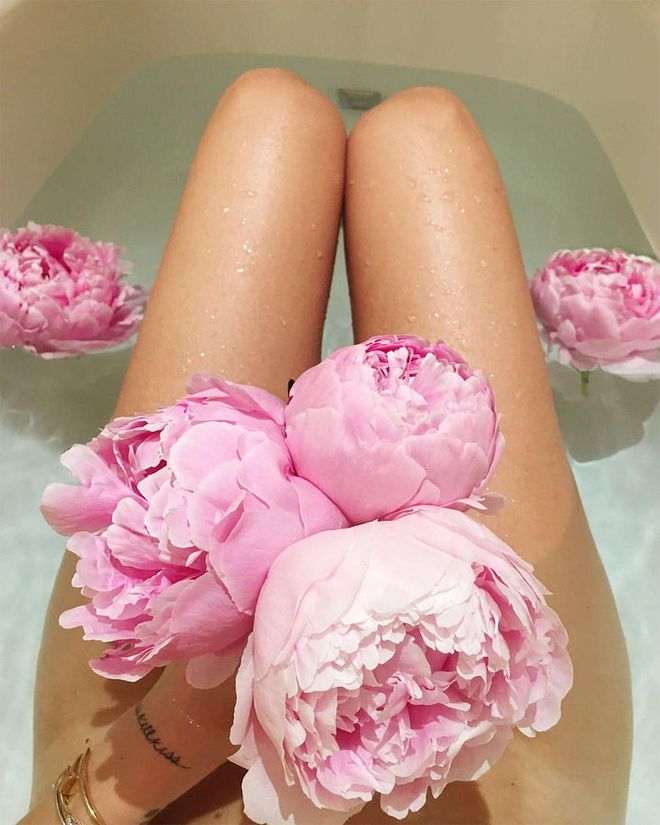 Warm bath before getting ready for #DiorCruise show! Photo: Dior
