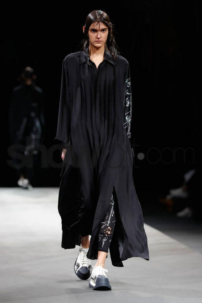 Japanese Modernity Meets French Opulence At Yohji Yamamoto Spring