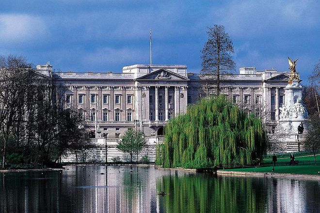 Buckingham Palace Is Getting A $455 Million Makeover