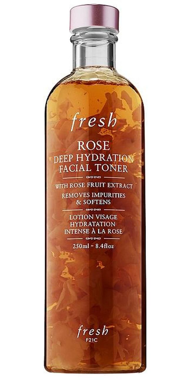 Infused with moisture-retaining and pore-refining ingredients, this refreshing toner instantly plumps and smoothes skin.