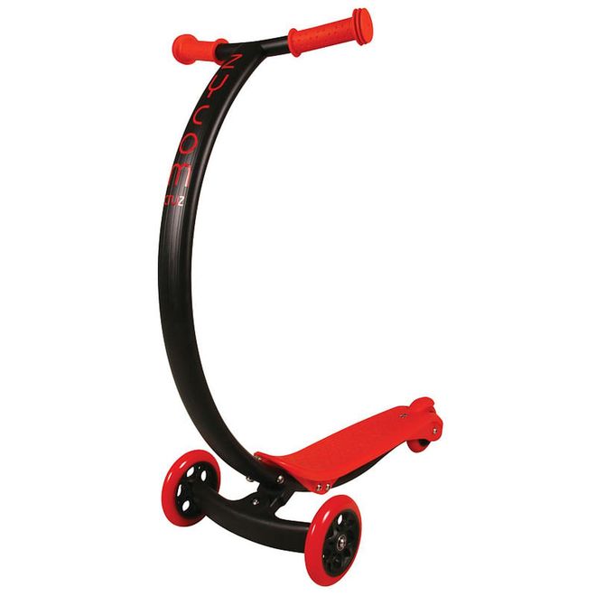 This scooter features an ultra-lightweight frame, non-slip grips, a quick-stop brake and self-righting steering. Children can build balance, coordination, confidence and spatial awareness, while having fun.