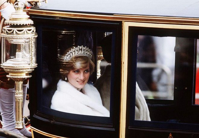 However, the Duke and Duchess of Cambridge traveled by car and Princess Diana and Prince Charles took a carriage. Photo: Getty 