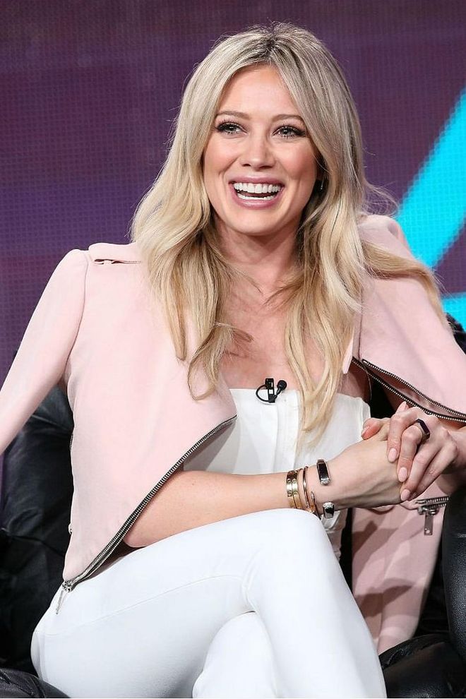 Duff generally sticks to a very healthy diet but she still  fully embraces the occasional cheat meal. Often, she picks lunchtime to indulge. "I'll usually eat a salad and possibly some french fries,"Duff told Us. "Gotta be a little naughty!" #Truth.
Photo: Getty