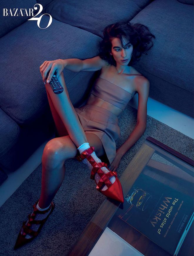 Leather bandeau top; leather culottes, from Hermès. Leather sandals, from Valentino Garavani (Photo: Gan)
